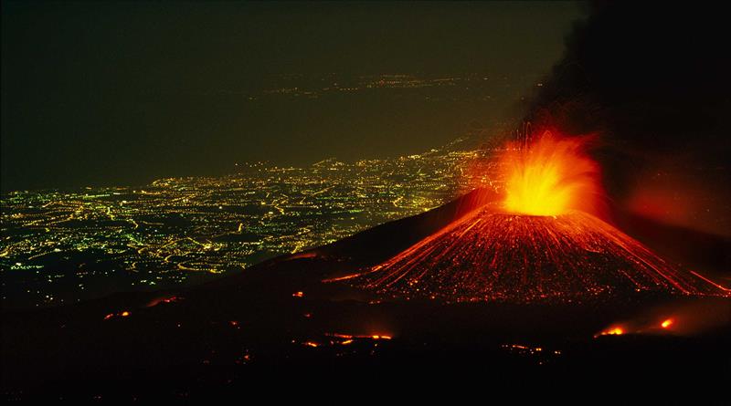 Videó: elképesztő látvány az Etna kitöréséről