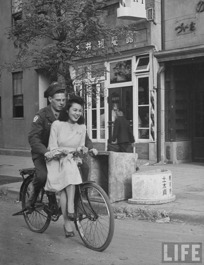 old-photos-vintage-war-couples-love-romance-20-mod